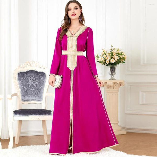 Ropa étnica 2023 Llegada Dubai Kaftan Vestidos para mujeres en todo el mundo Robe Abaya Impreso Femmes Musulmanes Medio Oriente Vestido al por mayor