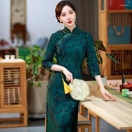 Abbigliamento etnico 2023 Autunno Stile tradizionale cinese Verde Ladies Retro Stand collare Cheongsam Elegante partito Qipao Abiti per le donne