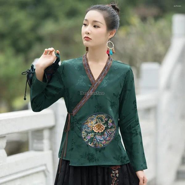 Ropa étnica 2023 Estilo retro nacional chino Mujeres con cuello en V Manga larga Bordado Satinado Jacquard Hanfu Tang Traje Top T001