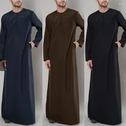 Vêtements ethniques 2023 Robes musulmanes Islamique Hommes Vêtements Arabe Kaftan Manches longues Fermeture à glissière Lâche Abaya Arabie Saoudite Dubaï Jubba Thobe Musulman