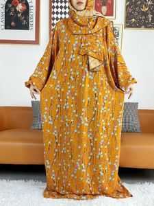 Vêtements ethniques 2023 Femmes musulmanes Abaya Abaya Turquie-Africain Coton Prière de prière Kaftan avec Hijab Floral Prints Dubaï Saudi Robe au Ramadan T240510