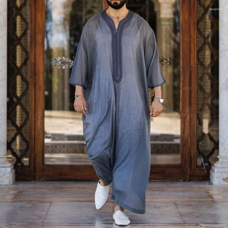 Ethnic Clothing 2023 Style Men's Muslim Fashion Middle East Dubai Nationality Pullover V-neck Long Sleeve Solid Color Jubba Thobe