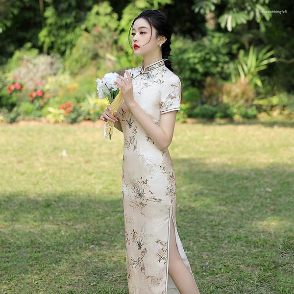 Ropa étnica 2023 Verano Mejorado Delgado Jacquard Seda Floral Diario Cheongsam Chicas asiáticas Fiesta de estilo chino Vestido de noche Qipao para mujeres