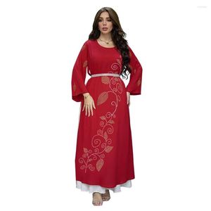 Etnische kleding 2023 Zomer Spring modestijl Moslimvrouwen lange mouw o-neck rode polyester abaya jurk Dubai