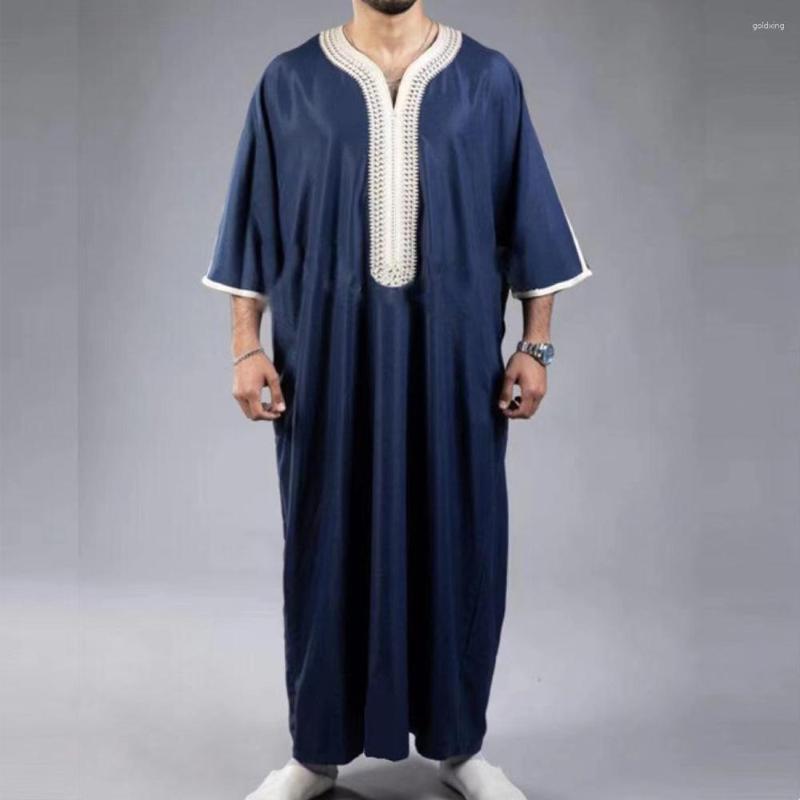 Ropa étnica 2023 Musulmán tradicional Eid Medio Oriente Jubba Thobe Hombres Túnicas árabes con mangas largas Regalos para el marido