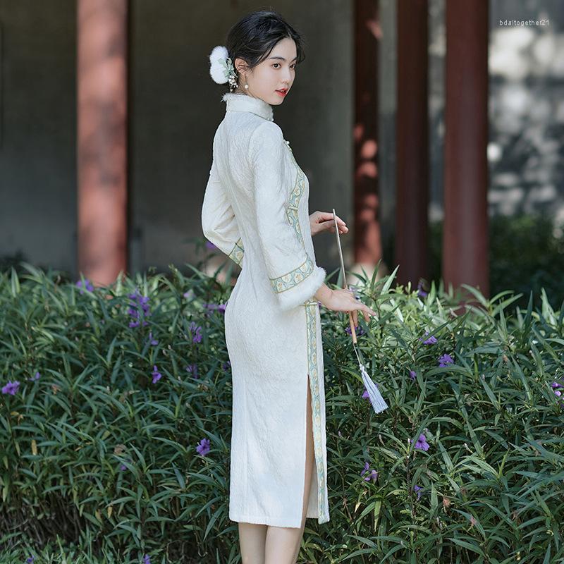 Etniska kläder 2023 år vinter chenille plus sammet long cheongsam kinesisk traditionell vintage elegant kvällsfest klänning qipao för kvinnor