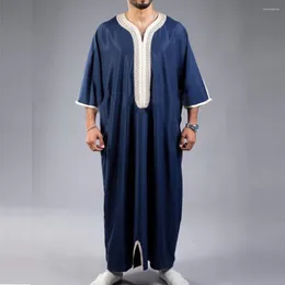 Vêtements ethniques 2024 Arabe Musulman Mode Islamique Hommes Brodé Jubba Thobes Homme Marocain Kaftan Eid Prière Longue Robe Robe
