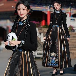 Vêtements ethniques 2024 T-shirt amélioré chinois National Flower Broderie Stand Col Chemise Vintage Hanfu Tops Rétro Tang Costume Base