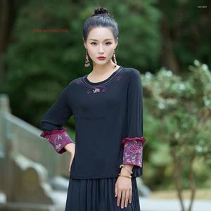 Etnische kleding 2024 Chinese traditionele T-shirt Nationale bloemborduurwerk O-hals shirt Vintage Hanfu Tops Oosterse folk Retro-basis