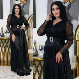Ethnische Kleidung 2024 Kleidung für muslimische Frauen Frühling Sommer Langarm V-Ausschnitt Schwarz Weiß Rosa Maxikleid Dubai Abaya Kaftan