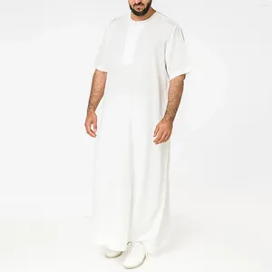 Vêtements ethniques 2024 Hommes Musulmans Jubba Thobe Solide Couleur Vintage Col Montant Robes À Manches Courtes Abaya Casual Mâle Islamique Arabe Kaftan