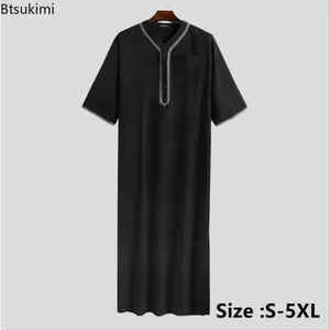 Vêtements ethniques 2024 Hommes Musulmans Jubba Thobe Bouton Solide Kimono Robe Moyenne Saoudienne Homme Chemise Collier Islamique Arabe Kaftan Abayas