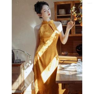 Vêtements ethniques 2024 Robe chinoise féminine Qipao Cheongsam amélioré sans manches jaune suspendu moderne