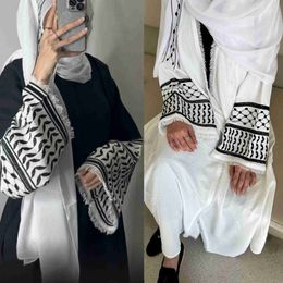 Ropa étnica 2024 Bordado de crepe suave de arrugas Musulmán Kefiyyeh Abaya Ramadan Tassel Dubai Abaya Mujeres Musulmán Modesta ropa islámica D240419