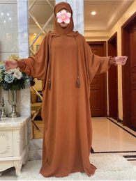 Etnische kleding 2024EID Muslimtwo hoeden Abaya Dubai Abaya Marokko Ramadan Jilbab Haped Gebedjurken Vestido Kaftan Islam Arab Long Robe T240510