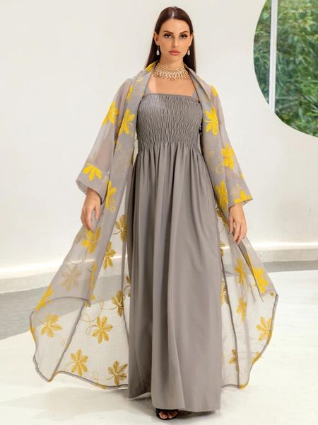 Vêtements ethniques Abaya 2024 Broderie Chic et élégante Femme Robe Maille Cardigan Ceinture Caftan Solide Gris Camisole Ensembles Musulmans