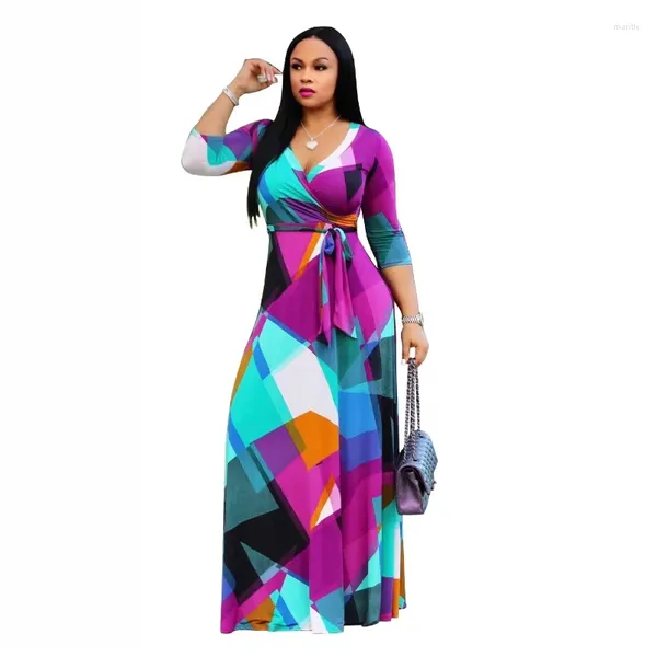 Vêtements ethniques Mode féminine africaine Sexy Col en V Manches moyennes Carré Contraste Dentelle Imprimer Plancher Grande Robe longue 2024