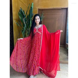 Vêtements ethniques Anarkali Red Georgette Bandhej Broidered en dentelle Robe de bande et dupata