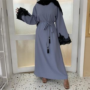 Vêtements ethniques Appliques Dubai Abaya femmes musulmanes Robe avec ceinture à gland décontracté Robe saoudienne Islam turc modeste caftan couleur unie