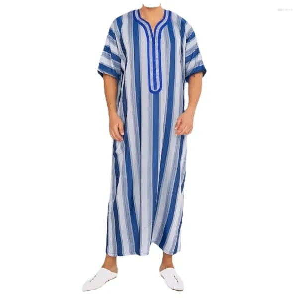 Ropa étnica Traje de manga corta para hombres árabes Traje largo musulmán de gran tamaño Diseño marroquí Vestido de rayas azules Ropa islámica para hombres