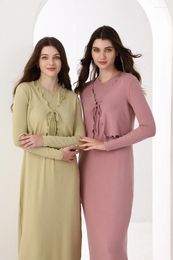 Etnische kleding als 2024 Zomer Vrouw Kleding Settuce Cardigan Dress Ruffle Maxi Set Enkle Lengte Natuurvezel Brand Ribbing Fabric