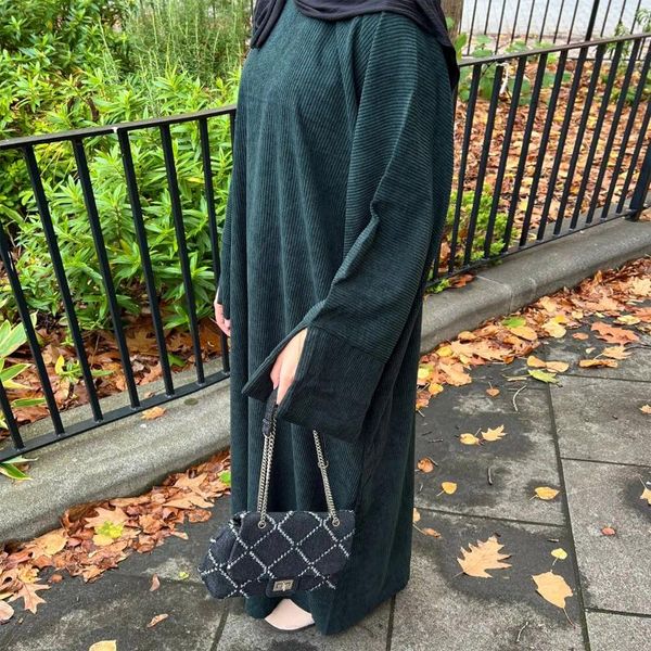 Vêtements ethniques Automne Robes musulmanes pour femmes Corduroy Fermé Abaya Hiver Islamique Turquie Chaud Hijabi Robe Casual Kaftan Ramadan Eid