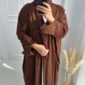 Vêtements ethniques Cardigan Velvet d'hiver d'automne Sleeve Abaya Open Abaya avec fente de haute qualité Islamic Wholesale Kimono Muslim Femmes