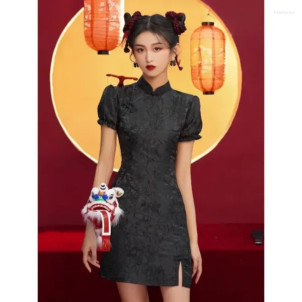 Vêtements ethniques Cheongsam noir 2024 Été Jeune fille française Robe National Mode Petit Tempérament Court Moderne