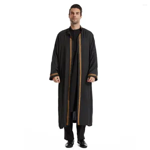 Vêtements ethniques noirs kimono jubba thobe pour hommes musulmans islamiques arabe saoudie au milieu-orient du Dubaï Durquie abayas abaya robe thoub eid