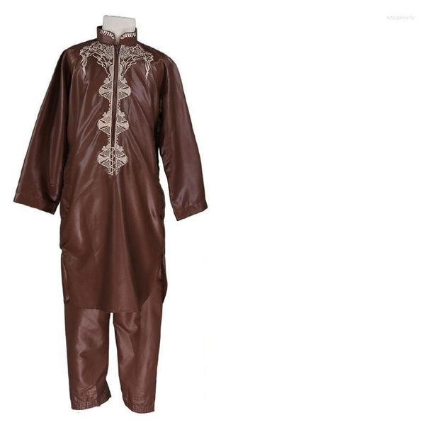 Vêtements ethniques Boy Robe en gros 8-18ans Caftan Matériel Col montant Islamique Thawb Enfants Jubba Broderie Thobe avec pantalon