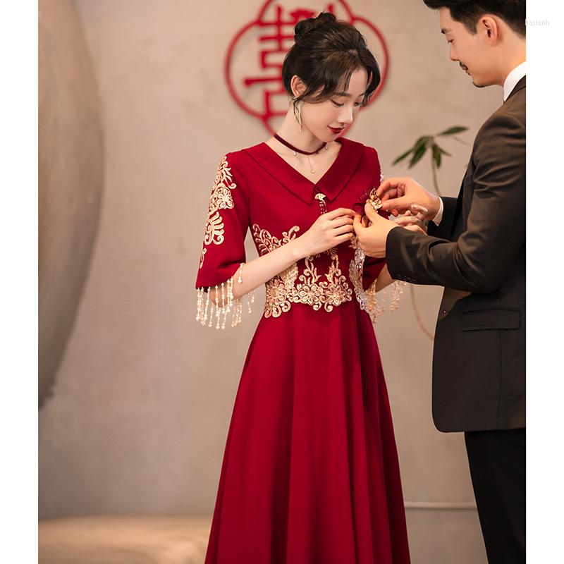 Etnisk klädbrudbröllop kinesisk qipao klänning maxi veckad mandarin krage cheongsam formell parti elegant kändis kväll bankett