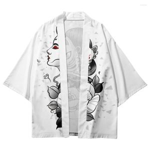 Etnische kleding Cartoon Flower Beauty Gedrukt Wit Japans Yukata Paar Women Men Men Kimono Cardigan Beach Shorts Casual Aziatische kleding