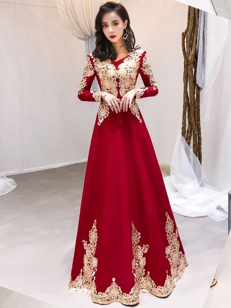 Vêtements ethniques Chinois Cheongsam Robe 2022 Automne Mariage Fiançailles Col V Mince Banquet à manches longues