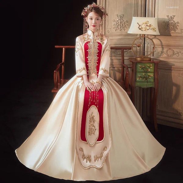 Vêtements ethniques couple chinois Vintage Mandarin Collar Cheongsam Toast Costume Sequins Borderie de broderie perle Robe de mariée