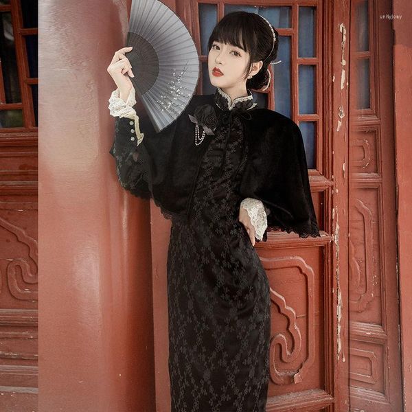 Vêtements ethniques Style chinois Robe Cheongsam modifiée Robe Elegant Velvet Cape Lace Long Two-Piece Suit Automne Silm Party Robes