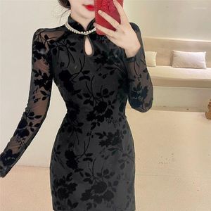 Ropa étnica Estilo chino Terciopelo Encaje Cheongsam Otoño Invierno Flocado Impresión Joven Retro Qipao Negro Mejorado Elegante Vestido diario