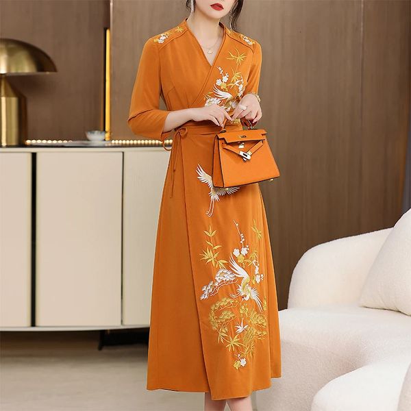 Vêtements ethniques Style chinois Femmes Printemps et Automne Rétro Broderie Grue Vcou Trois Quarts Manches Élégant Hanfu Longue Robe SXXL 231212