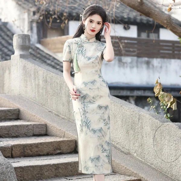 Vêtements ethniques Robe traditionnelle chinoise pour filles côté huit boucle brocade ridée à longue peinture à l'encre de style Cheongsam Slim