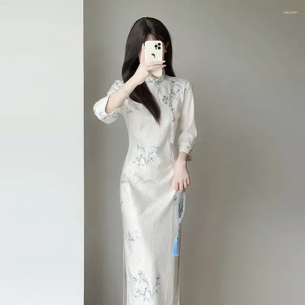 Vêtements ethniques Chinois Vintage Qipao Robe Traditionnelle Élégante Longue Cheongsam Automne Hiver Manches Performance Spectacle Costume Plus Taille