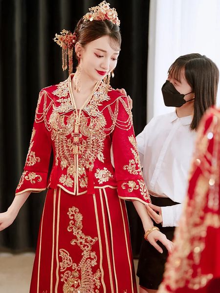 Vêtements ethniques Chinois Vneck Xiuhe Chine Robes de mariée Robes de mariée Dragon Phoenix Tang Costume Ensembles 231212