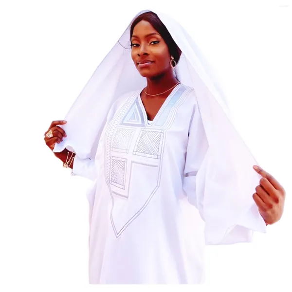 Vêtements ethniques Personnalisé Style libre Robe africaine pour femme Broderie Design Ladys Vêtements Plus Taille Robes Femmes Longueur de plancher
