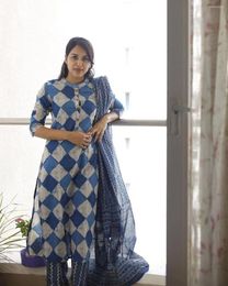 Vêtements ethniques Diwali Festival Party Wear Women Kurti Palazzo Dupatta Blue Couleur Salwar Kameez