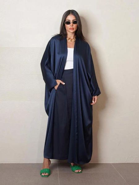 Ropa étnica Dubai Abaya para mujeres musulmanas Satén brillante Estilo simple Kimono islámico Color sólido Hijabi Kaftan Ramadán (sin interior)