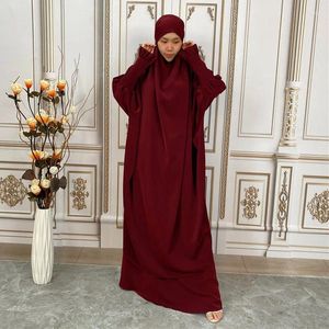 Ropa étnica Eid con capucha Abaya Hijab Overhead Oración Ropa Mujeres musulmanas Vestido de dos piezas Conjunto Islámico Khimar Abayas Burqa Kaftan Robe