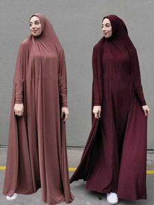 Vêtements ethniques Eid Hooded Femmes musulmanes habiller le vêtement de prière Abaya Long Khimar Couverture complète Ramadan Abayas Vêtements islamiques Niqab Robe T240515