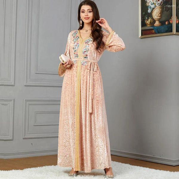 Vêtements ethniques Eid Moyen-Orient Abaya Mode Perlée Applique Velvet Robe de soirée musulmane élégante rose à manches longues Banquet arabe