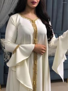 Etnische kleding Eid Mubarak Kaftan Dubai Abaya Turkije Moslim Ruche mouw V-hals Gouden tape Lange jurk Dames Jalabiyat Ramadan