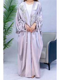 Etnische kleding Eid Party Abaya voor vrouwen Ramadan Satin Bat Slve Caftan Cardigan Moslim Vestidos Largo Kaftan Islam Dubai Arab Long Robe 2024 T240515