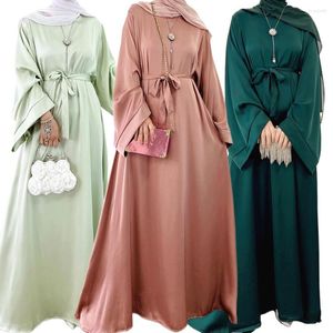 Vêtements ethniques élégants Satin brillant Abaya Modestes pour les femmes Musulman Eid Robe Ramadan Kaftan Arabe Long Robe Dubai Femme Islamic Jalabiya