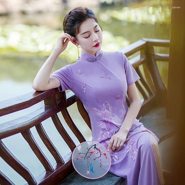 Vêtements ethniques Les femmes élégantes s'habillent chinois Cheongsam Satin broder Mandarin Collar 2024 Longue soirée de soirée Qipao Sexy Vestidos